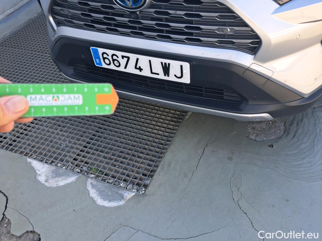  Toyota  RAV4 TOYOTA  / 2018 / 5P / todoterreno 2.5l 220H Luxury 4WD #27