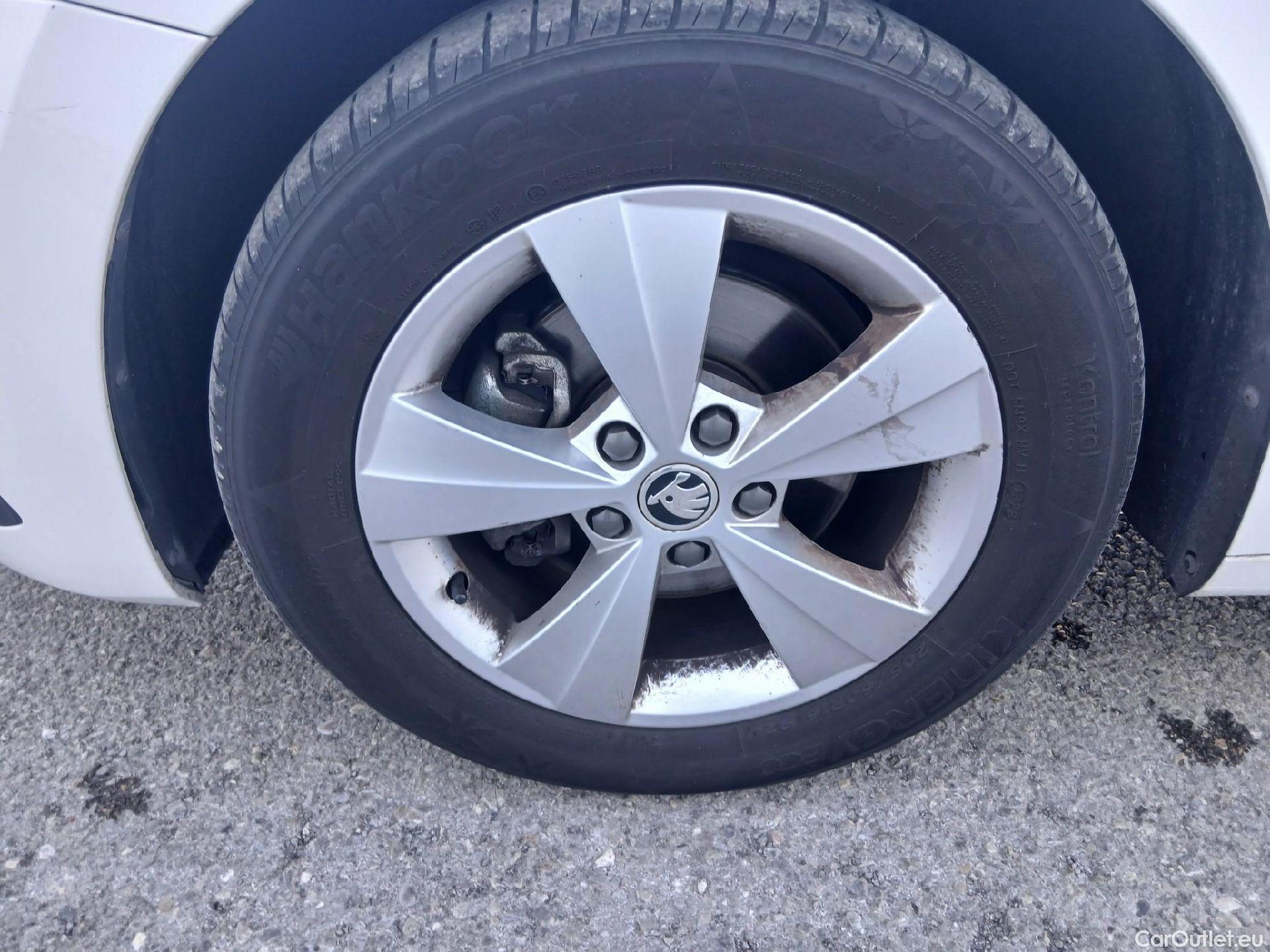  Skoda  Octavia SKODA  / 2020 / 5P / berlina con portón 2.0 TDI 110kW (150CV) Manual Ambition #1