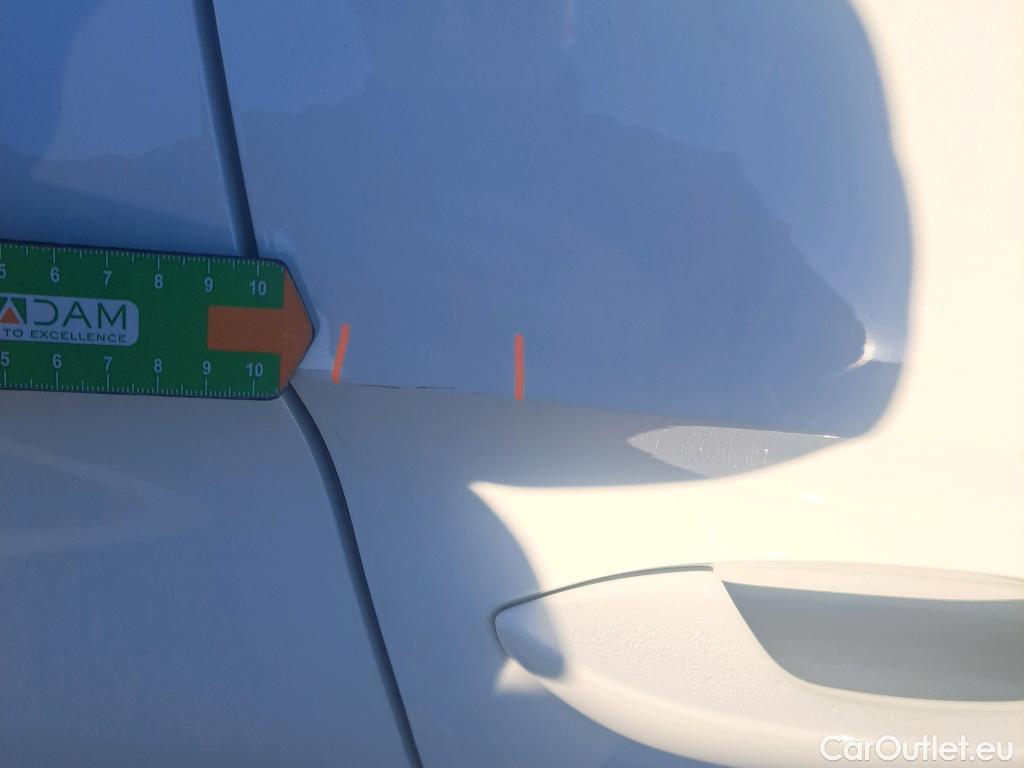  Seat  Leon SEAT Nuevo León / 2020 / 5P / berlina con portón 1.0 TSI 81kW S&S Style Go (AC) #13