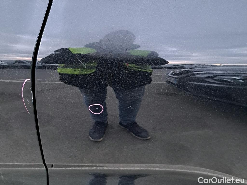  Volvo  XC60 VOLVO  todoterreno 2.0 B4 D AWD Momentum Pro Auto 200 CV #Opcionales 5160€# #33