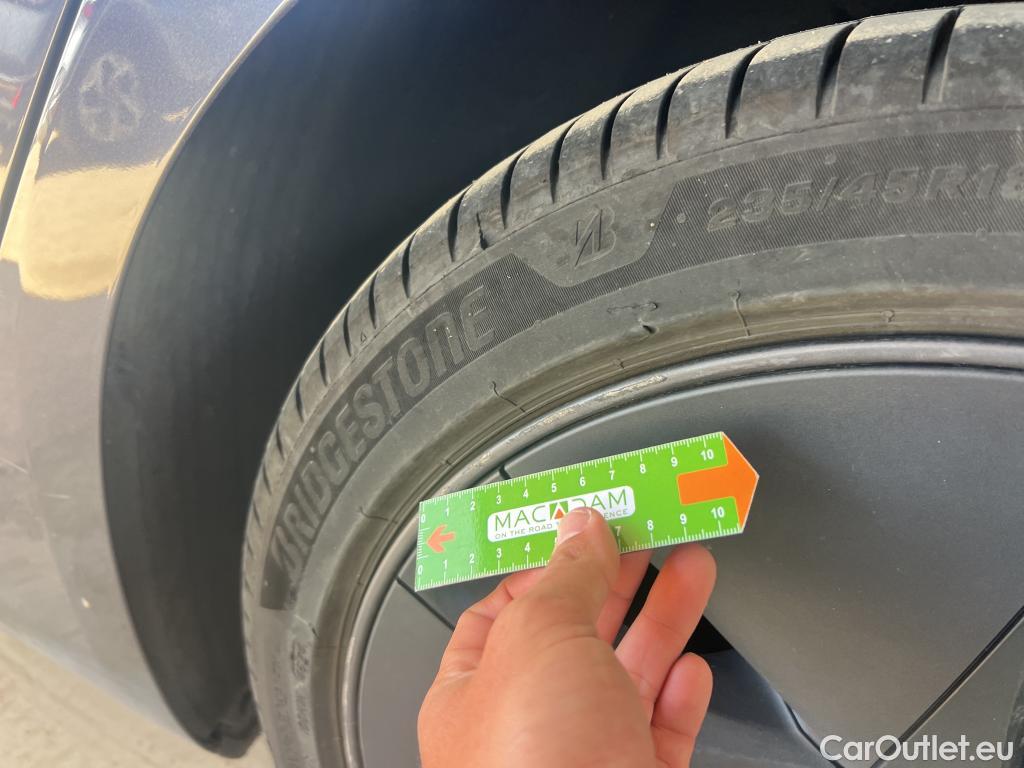  Tesla  Model 3 TESLA  480 CV 74 kWh sedán Gran Autonomía AWD #7