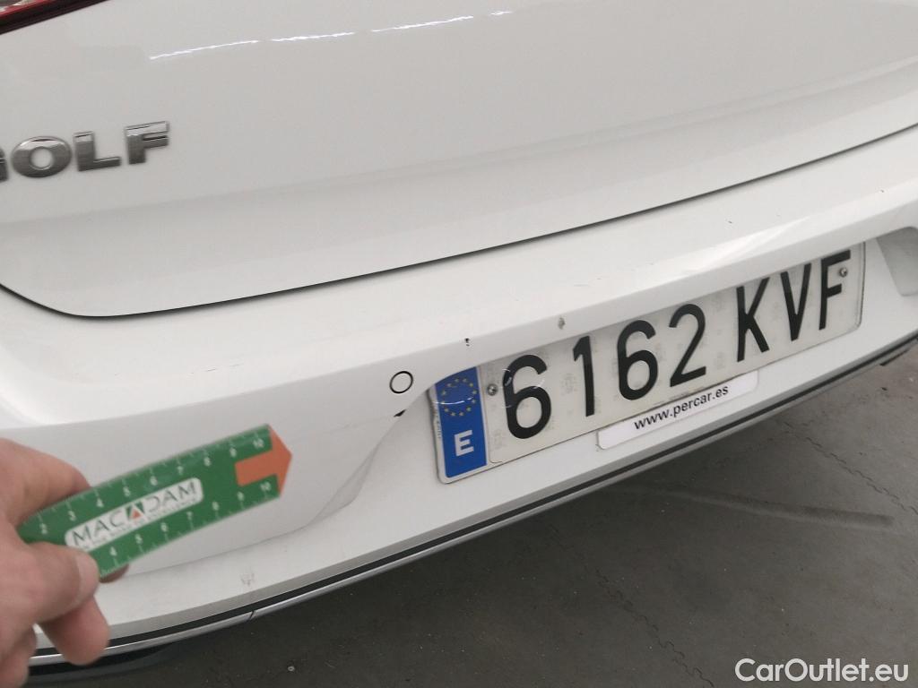  Volkswagen  Golf  VOLKSWAGEN / 2016 / 5P / berlina con portón Advance 1.6 TDI 85kW (115CV) #13
