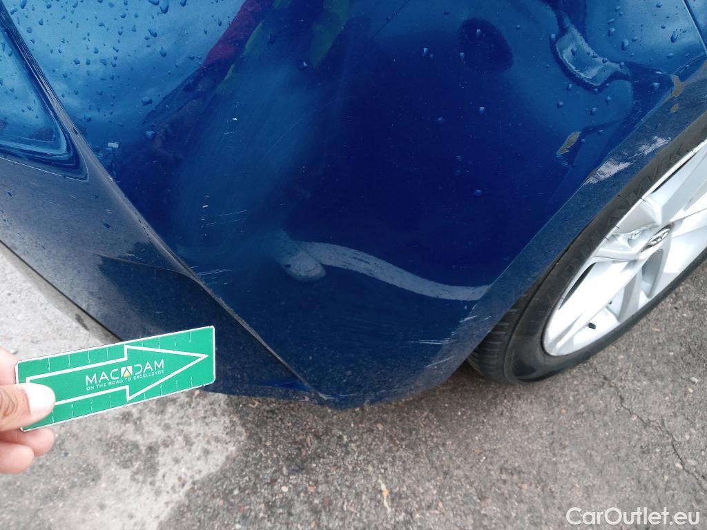  Toyota  Corolla TOYOTA  / 2019 / 5P / berlina con portón 1.8 125H ACTIVE E-CVT #38