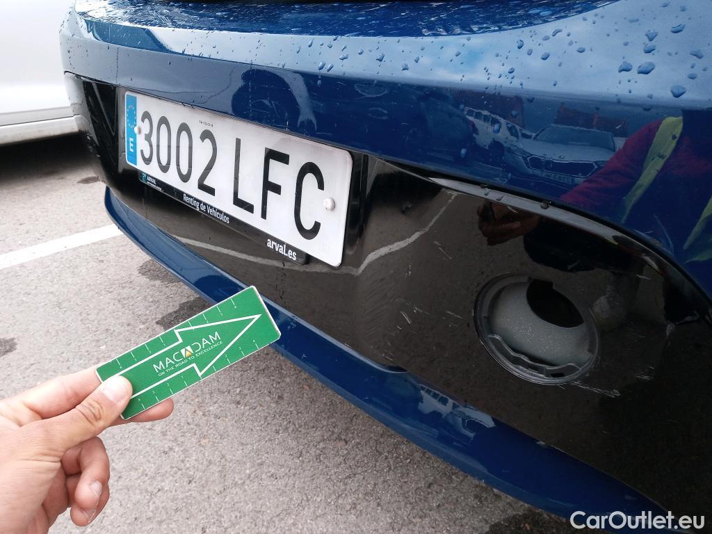  Toyota  Corolla TOYOTA  / 2019 / 5P / berlina con portón 1.8 125H ACTIVE E-CVT #22