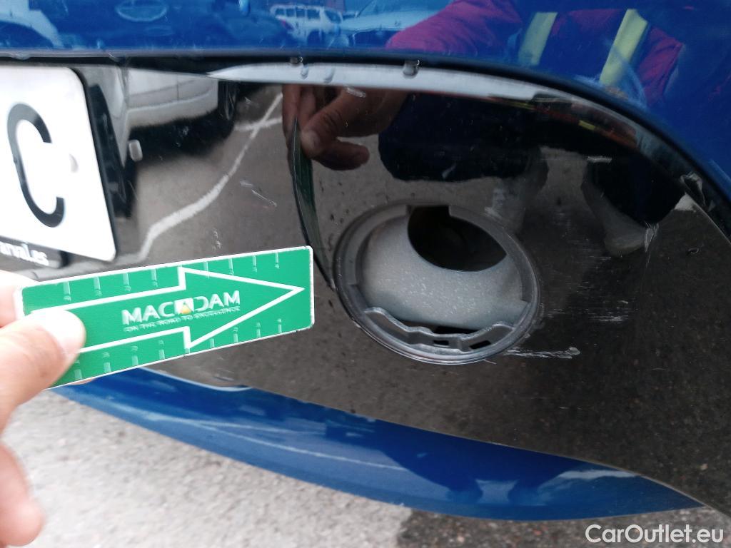  Toyota  Corolla TOYOTA  / 2019 / 5P / berlina con portón 1.8 125H ACTIVE E-CVT #34