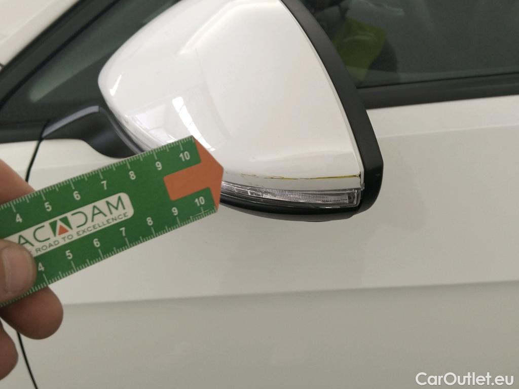  Volkswagen  Golf  VOLKSWAGEN / 2016 / 5P / berlina con portón Advance 1.6 TDI 85kW (115CV) #15