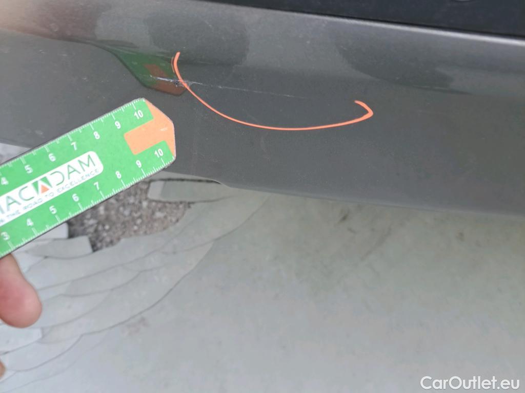  Toyota  RAV4 TOYOTA  / 2018 / 5P / todoterreno 2.5l 220H Luxury 4WD #9