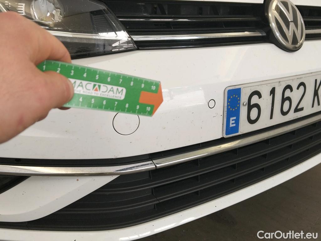  Volkswagen  Golf  VOLKSWAGEN / 2016 / 5P / berlina con portón Advance 1.6 TDI 85kW (115CV) #11