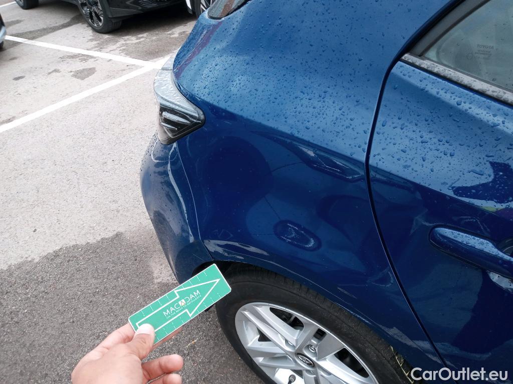  Toyota  Corolla TOYOTA  / 2019 / 5P / berlina con portón 1.8 125H ACTIVE E-CVT #8