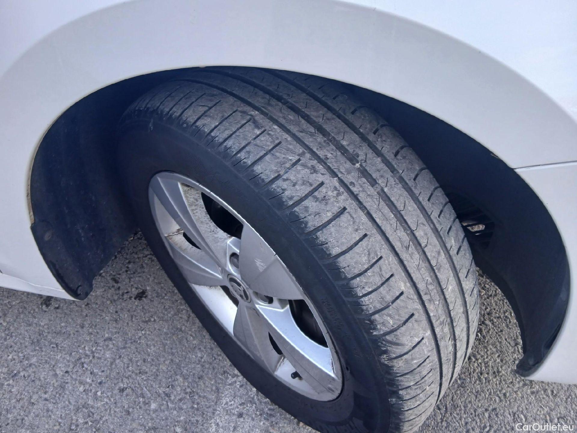  Skoda  Octavia SKODA  / 2020 / 5P / berlina con portón 2.0 TDI 110kW (150CV) Manual Ambition #3