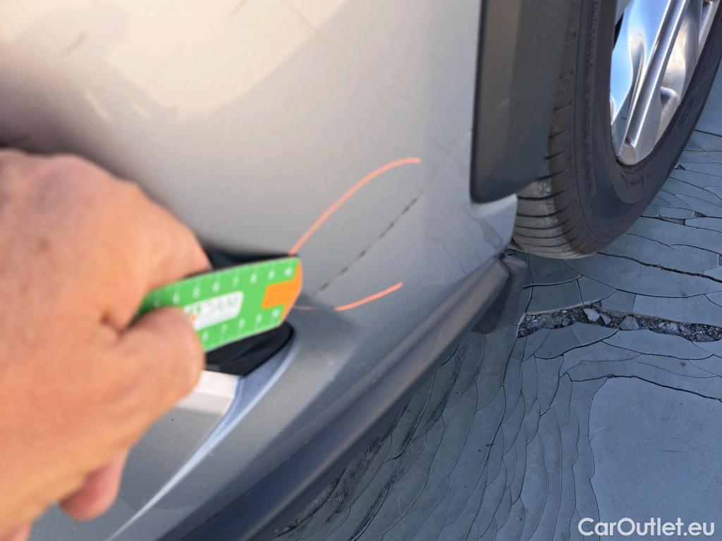  Toyota  RAV4 TOYOTA  / 2018 / 5P / todoterreno 2.5l 220H Luxury 4WD #15