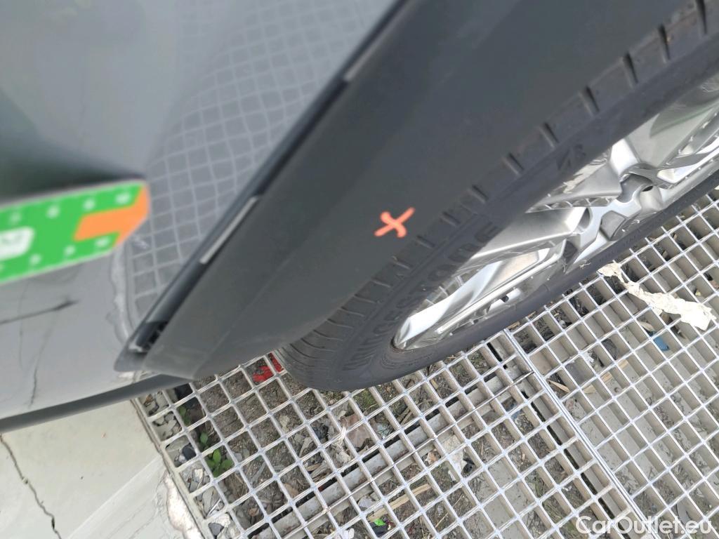  Toyota  RAV4 TOYOTA  / 2018 / 5P / todoterreno 2.5l 220H Luxury 4WD #30