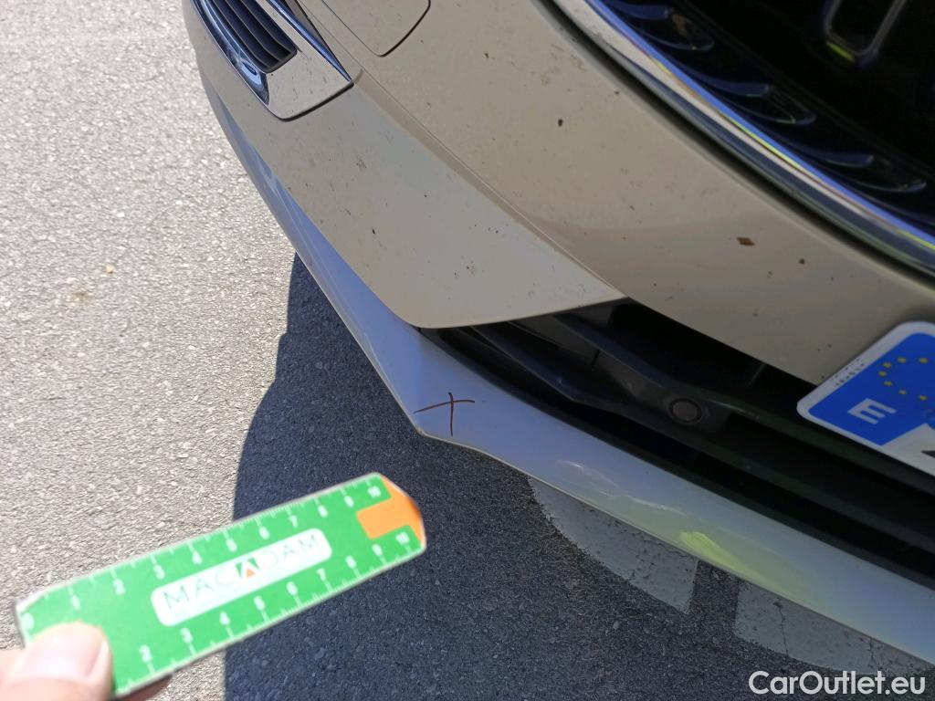  Volvo  XC60 VOLVO  / 2017 / 5P / todoterreno 2.0 T8 AWD Momentum Auto #2