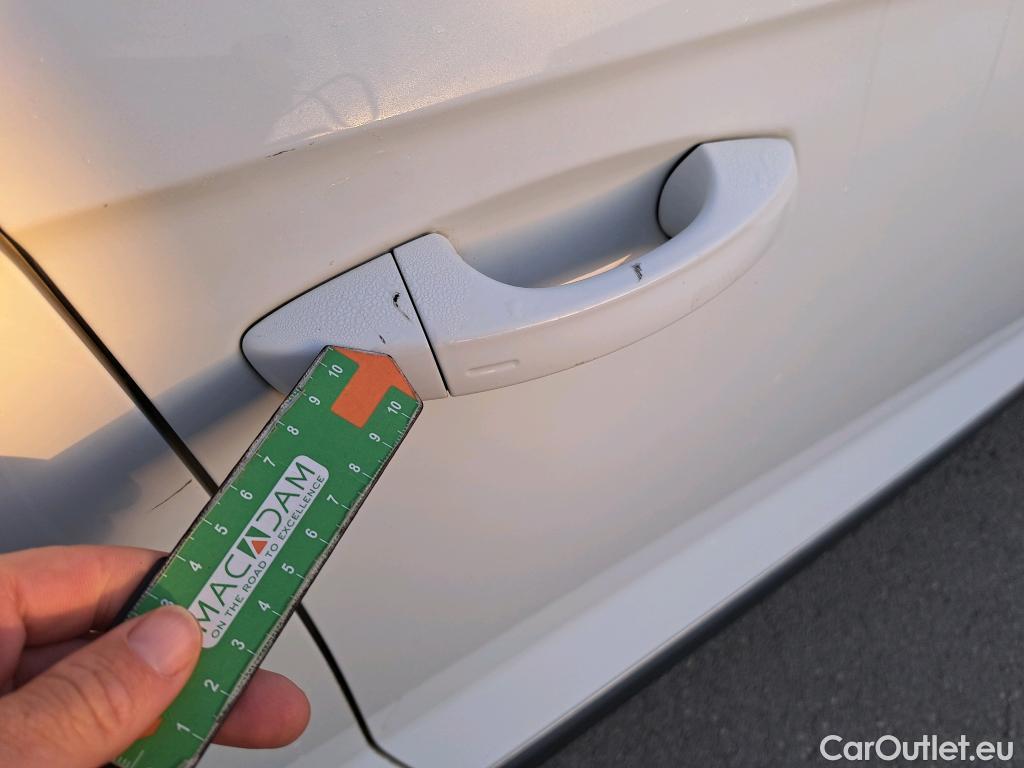  Volkswagen  T-ROC VOLKSWAGEN  / 2017 / 5P / todoterreno Sport 1.5 TSI 110kW (150CV) #18