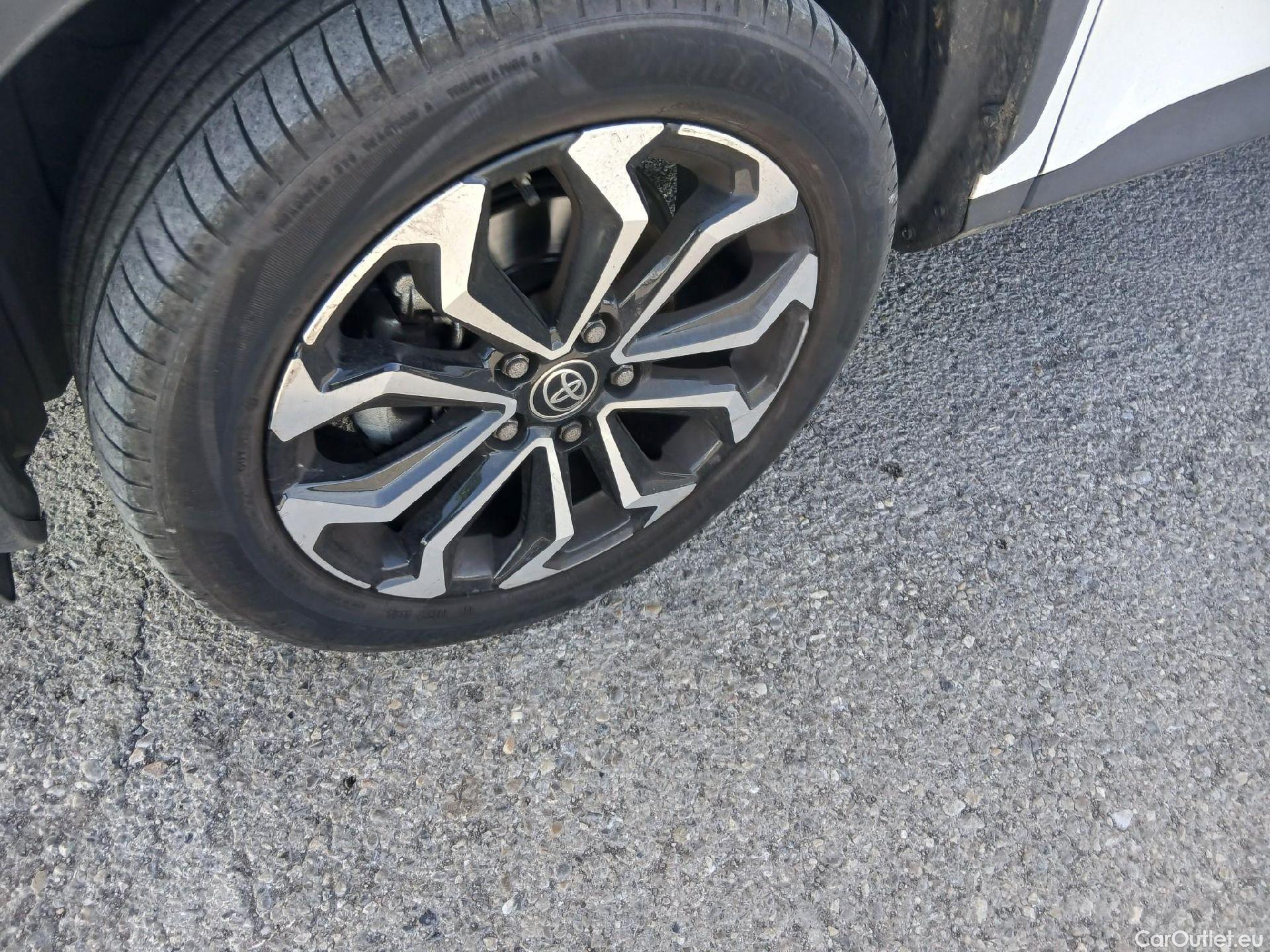  Toyota  Yaris Cross TOYOTA  / 2021 / 5P / todoterreno 1.5 120H Active Tech #2