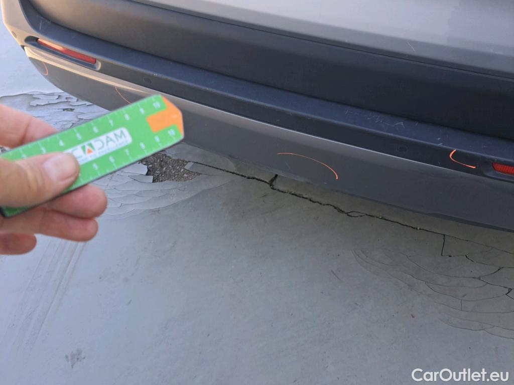  Toyota  RAV4 TOYOTA  / 2018 / 5P / todoterreno 2.5l 220H Luxury 4WD #19