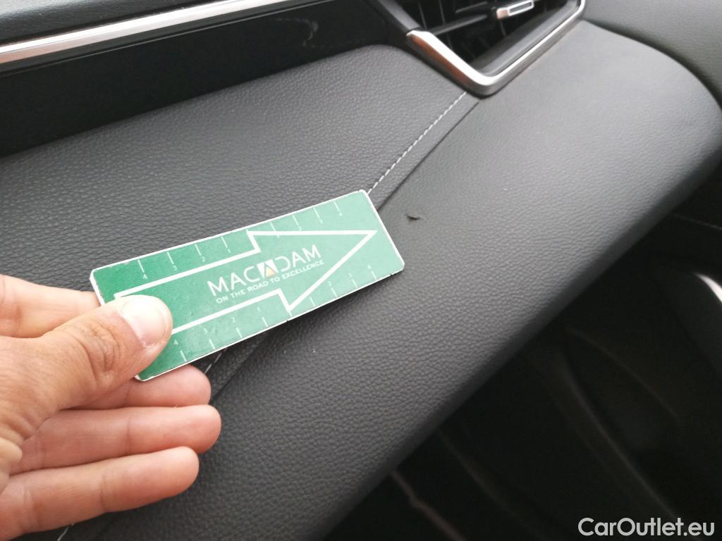  Toyota  Corolla TOYOTA  / 2019 / 5P / berlina con portón 1.8 125H ACTIVE E-CVT #11