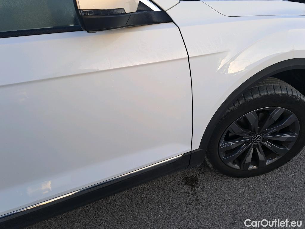  Volkswagen  T-ROC VOLKSWAGEN  / 2017 / 5P / todoterreno Sport 1.5 TSI 110kW (150CV) #3