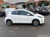  Toyota  Yaris TOYOTA  / 2017 / 5P / berlina con portón 1.5 100H Active #6