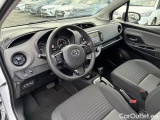 Toyota  Yaris TOYOTA  / 2017 / 5P / berlina con portón 1.5 100H Active #18
