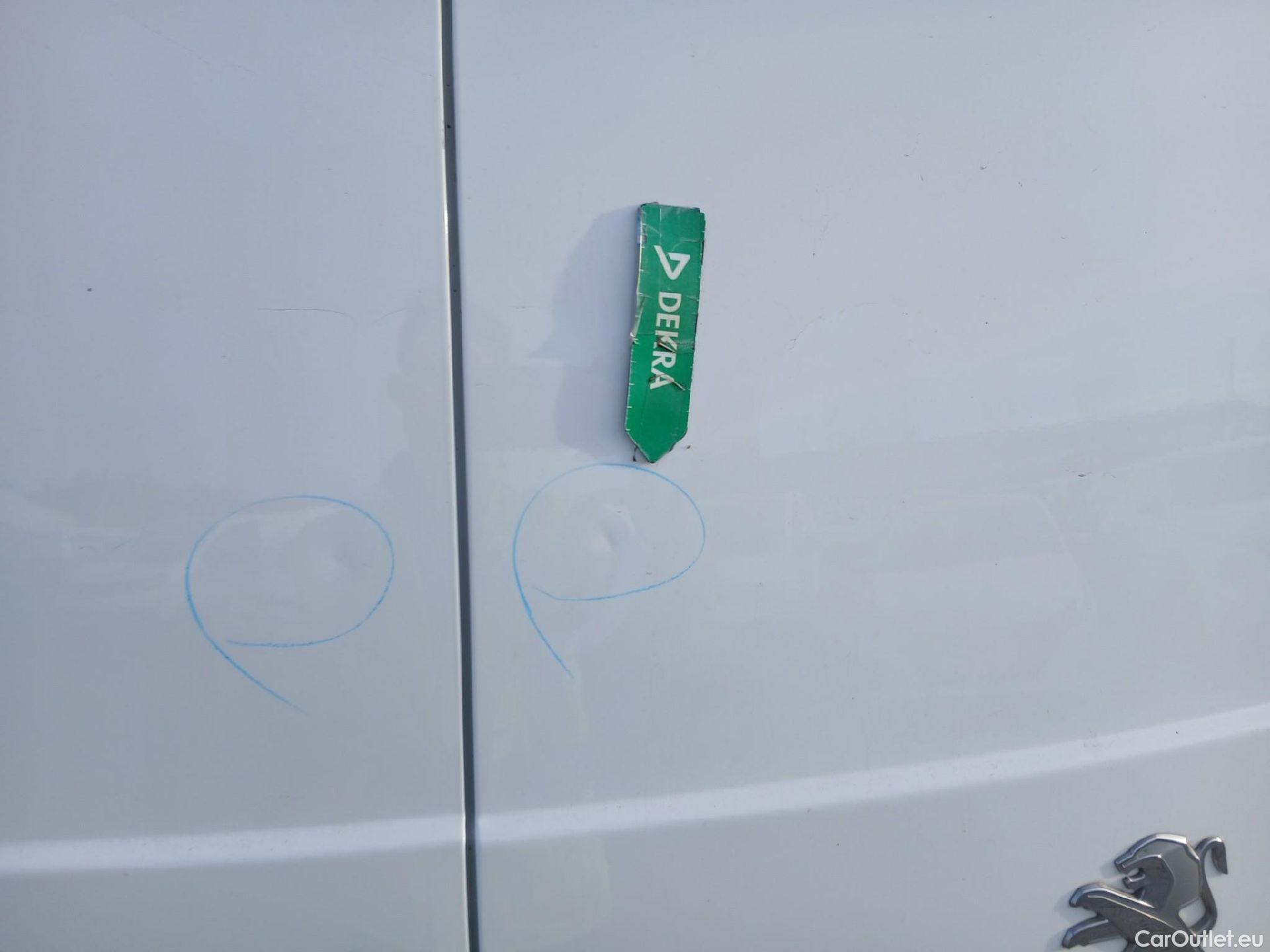  Peugeot  Expert PEUGEOT  / 2016 / 4P / furgón Furgón Pro 1.5 BlueHDi 120 Standard #27