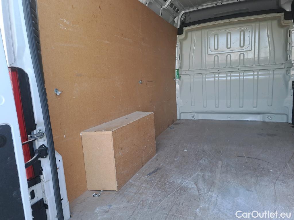  Opel  Movano OPEL  / 2021 / 4P / furgón  Base L2H2 3.5T 2.2 BHDi 88kW #49