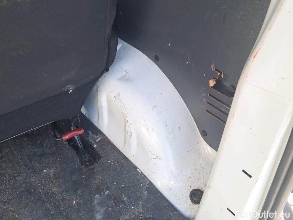  Citroen  Jumpy CITROEN  / 2016 / 4P / combi Combi Talla M BlueHDi 120 S&S Confort #47