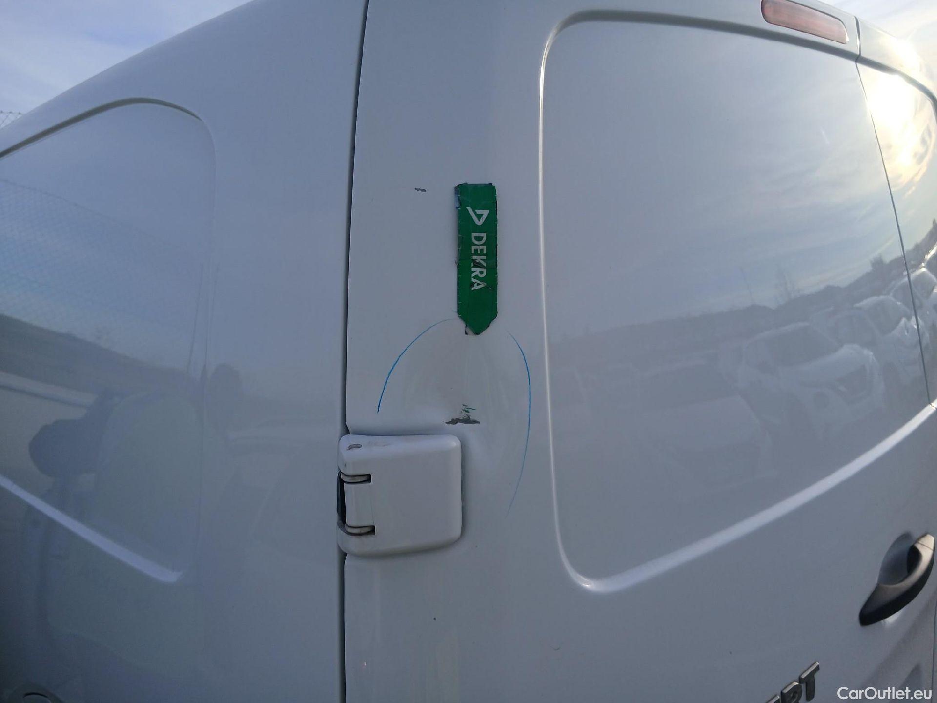  Peugeot  Expert PEUGEOT  / 2016 / 4P / furgón Furgón Pro 1.5 BlueHDi 120 Standard #23