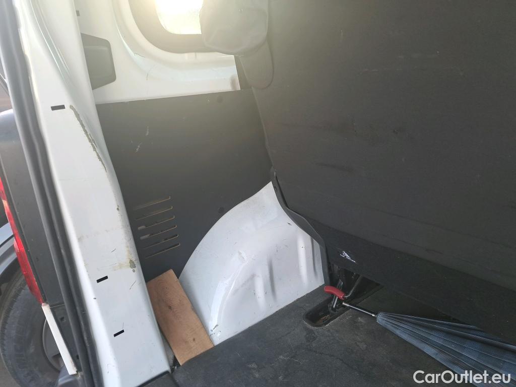  Peugeot  Expert PEUGEOT  Combi 1.6 BlueHDi 120CV  Standard 9 Plazas #42