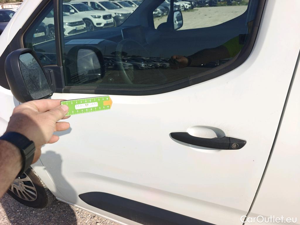  Toyota  Proace TOYOTA  City / 2020 / 4P / combi 1.5D 75kW (100CV) GX L1 #3