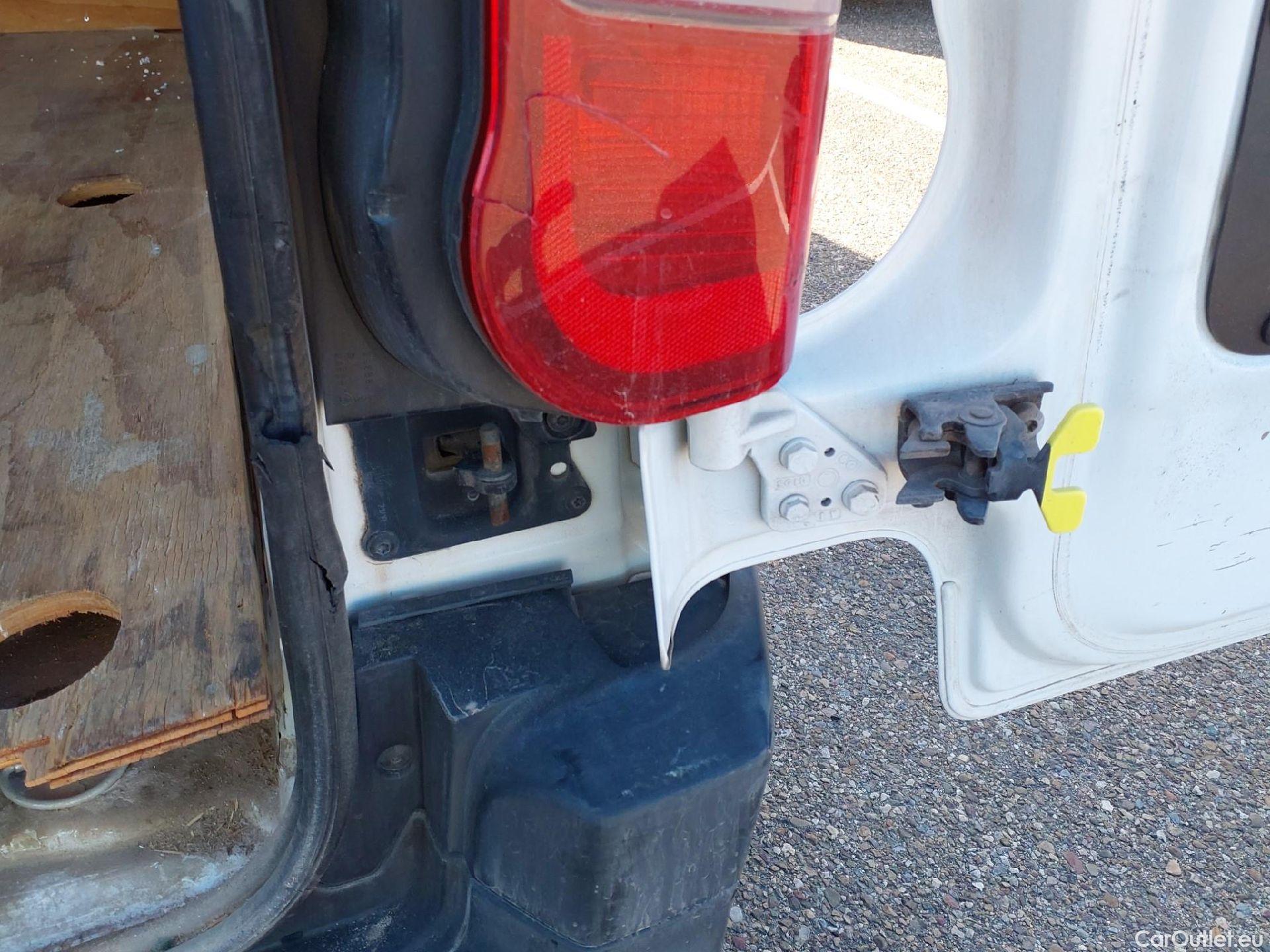  Opel  Combo OPEL  / 2018 / 3P / furgón derivado de turismo 1.6 TD S/S 74kW(100CV) Express L H1 1000 #6