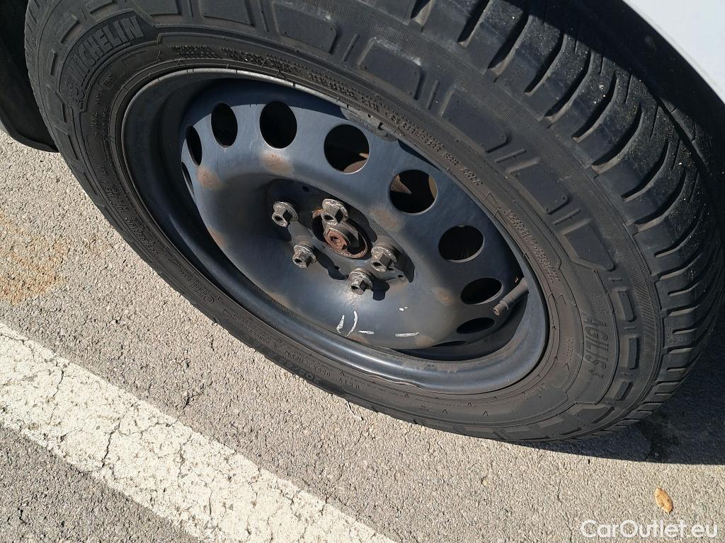  Mercedes  Vito MERCEDES-BENZ  / 2014 / 4P / furgón 111 CDI Larga #29