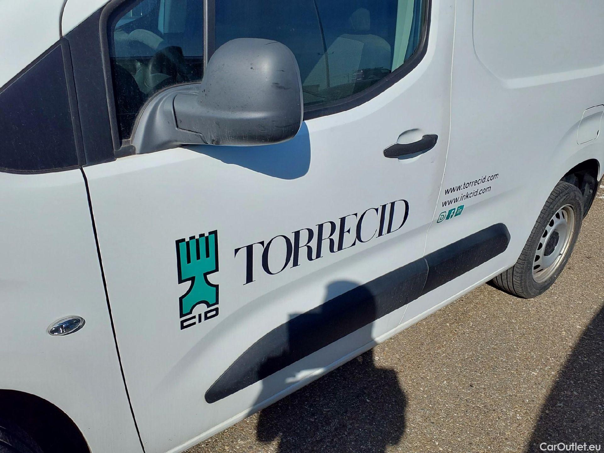  Opel  Combo OPEL  / 2018 / 3P / furgón derivado de turismo 1.6 TD S/S 74kW(100CV) Express L H1 1000 #14