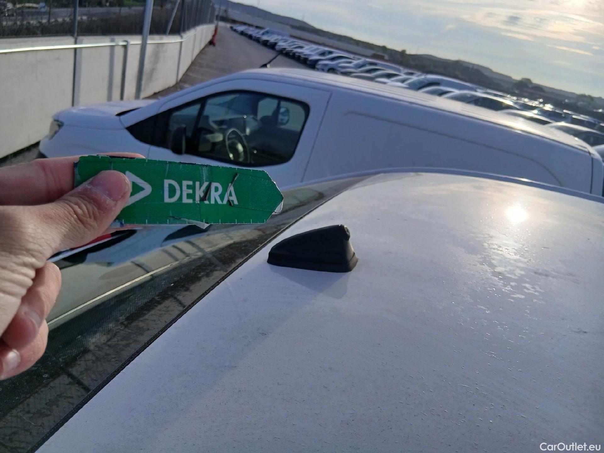  Peugeot  Expert PEUGEOT  / 2016 / 4P / furgón Furgón Pro 1.5 BlueHDi 120 Standard #18