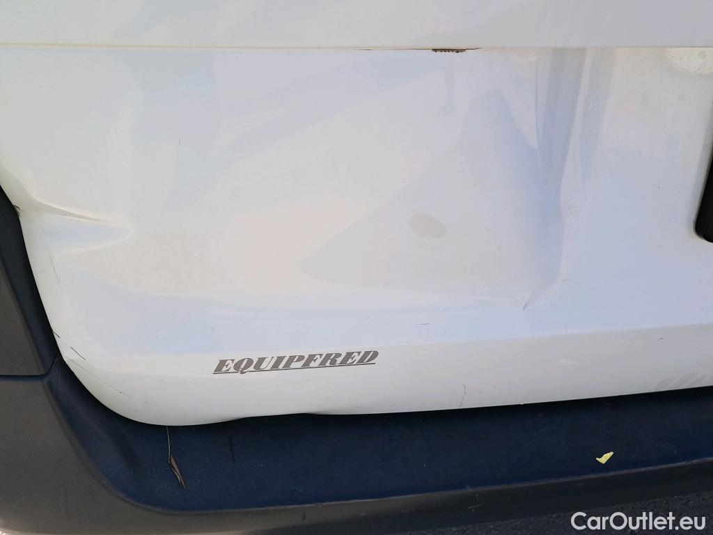  Mercedes  Vito MERCEDES-BENZ  / 2014 / 4P / furgón 111 CDI Larga #6