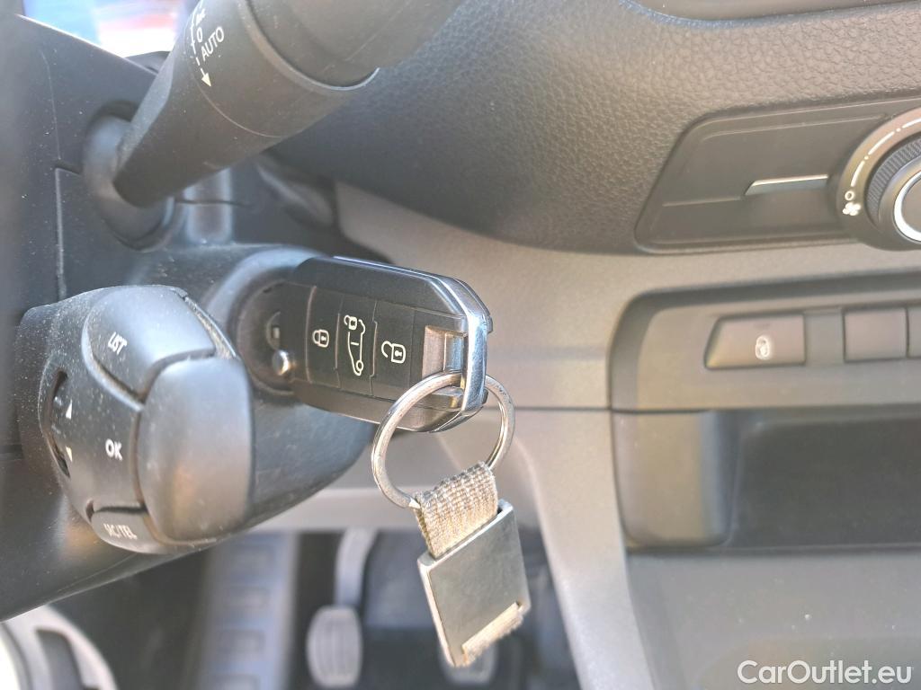  Opel  Vivaro OPEL  / 2019 / 4P / furgón 1.5 Diésel 88kW (120CV) M Std Select #5