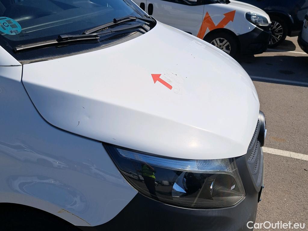  Mercedes  Vito MERCEDES-BENZ  / 2014 / 4P / furgón 111 CDI Larga #38