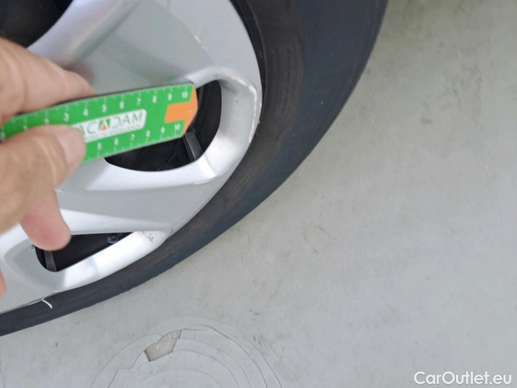  Ford  Transit FORD  Courier/2014/4P/furgón der.turis Van 1.5 TDCi 75kW Trend #19