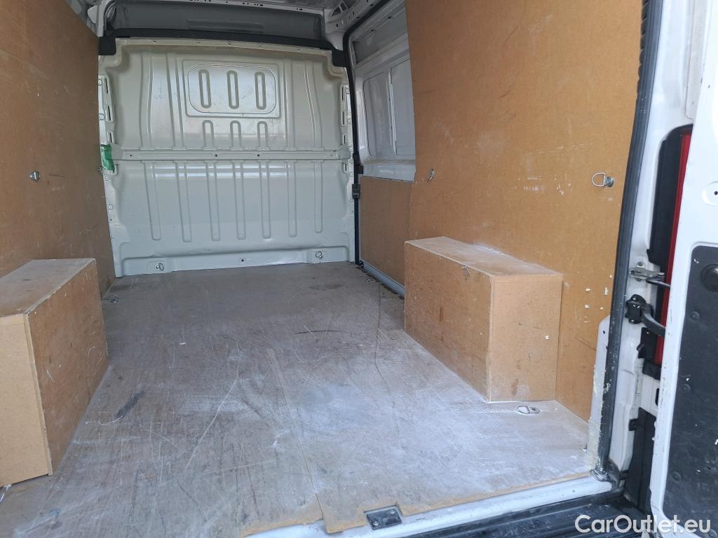  Opel  Movano OPEL  / 2021 / 4P / furgón  Base L2H2 3.5T 2.2 BHDi 88kW #50