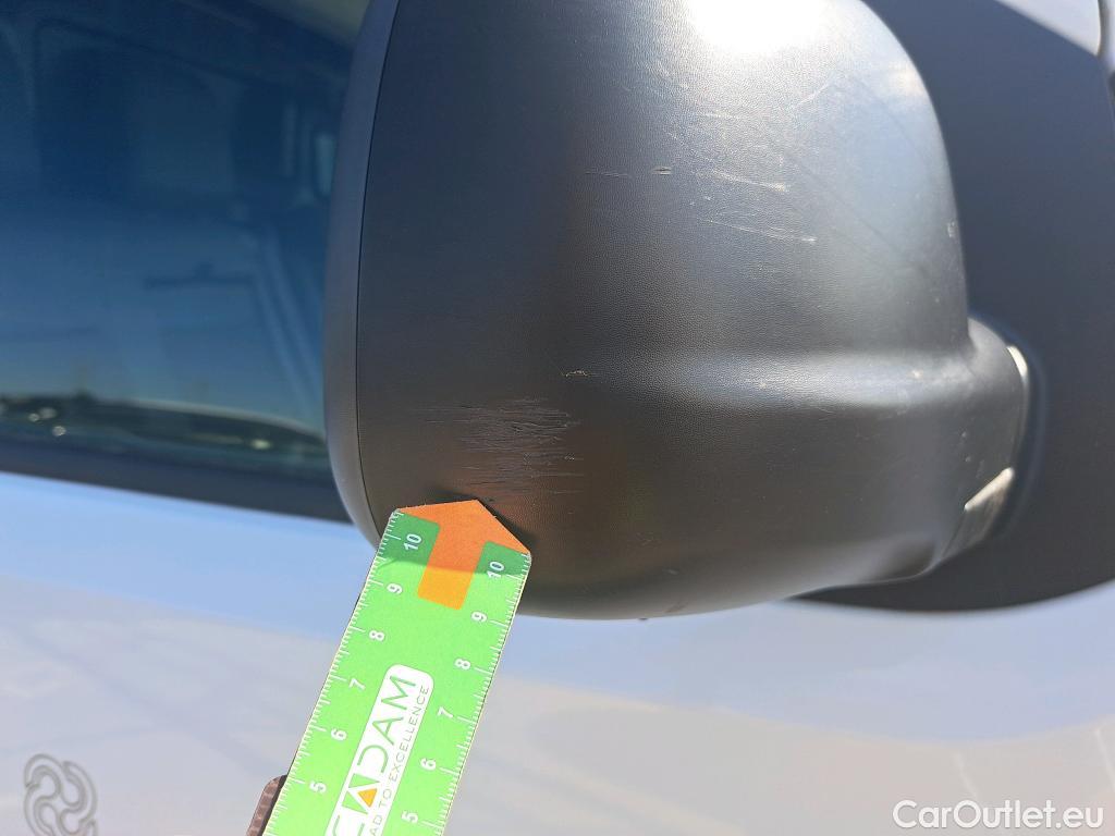  Opel  Vivaro OPEL  / 2019 / 4P / furgón 1.5 Diésel 88kW (120CV) M Std Select #23