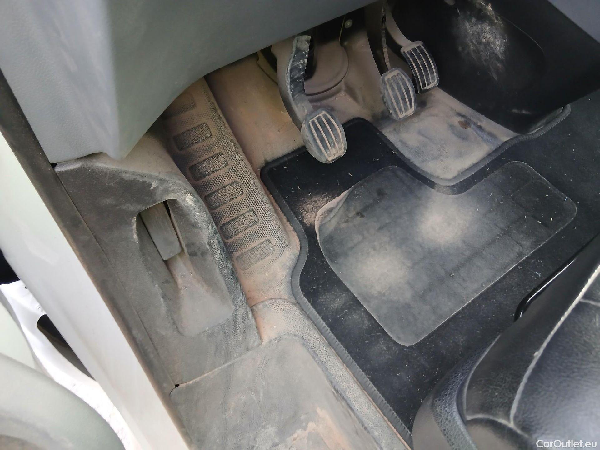  Peugeot  Expert PEUGEOT  / 2016 / 4P / furgón Furgón Pro 1.5 BlueHDi 120 Standard #15