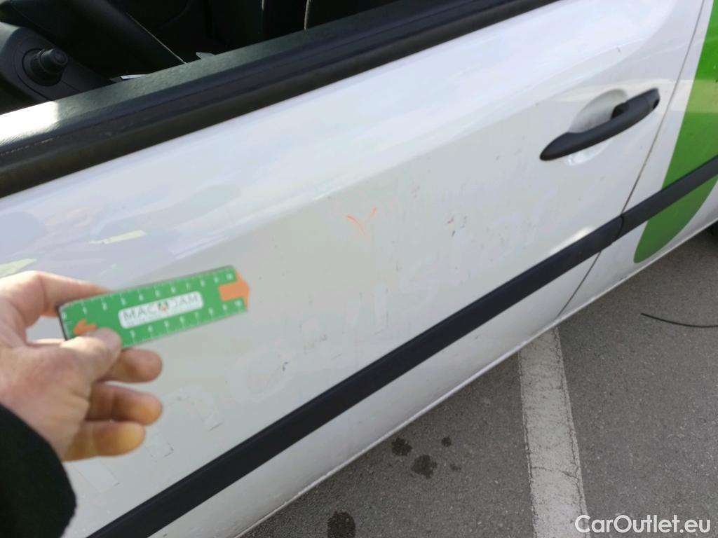  Renault  Kangoo RENAULT  Furgón/2013/3P/furgón derivado de turismo Profesional dCi 55 kW (75 CV) #21