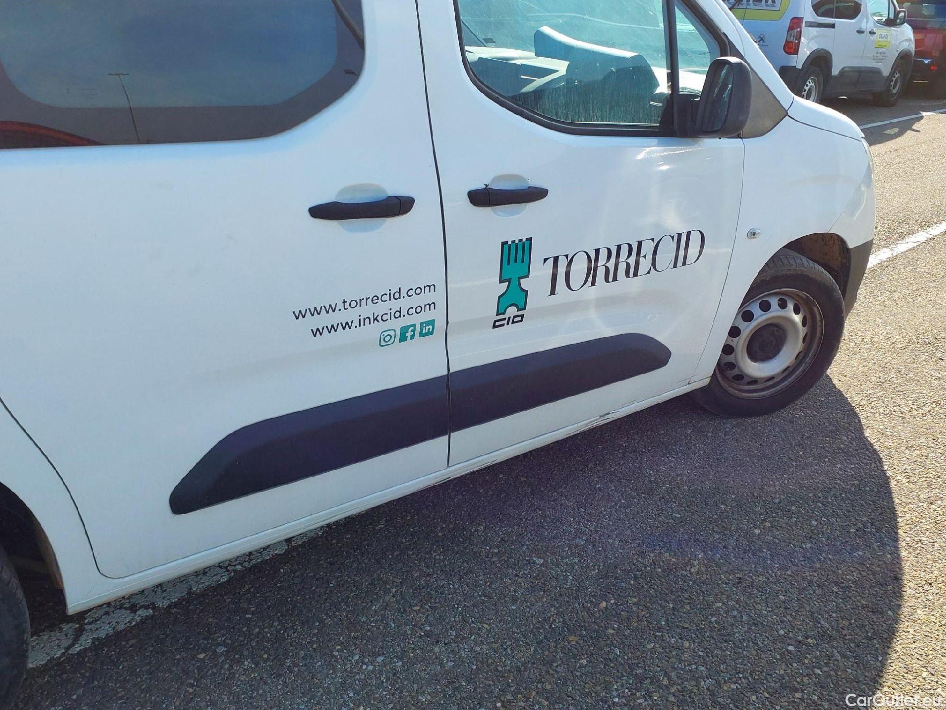  Opel  Combo OPEL  / 2018 / 3P / furgón derivado de turismo 1.6 TD S/S 74kW(100CV) Express L H1 1000 #29