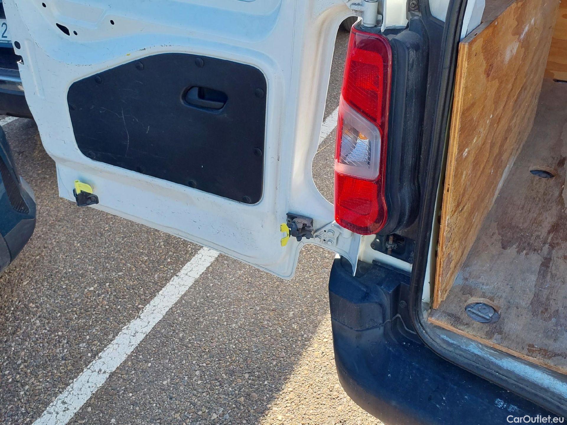  Opel  Combo OPEL  / 2018 / 3P / furgón derivado de turismo 1.6 TD S/S 74kW(100CV) Express L H1 1000 #3