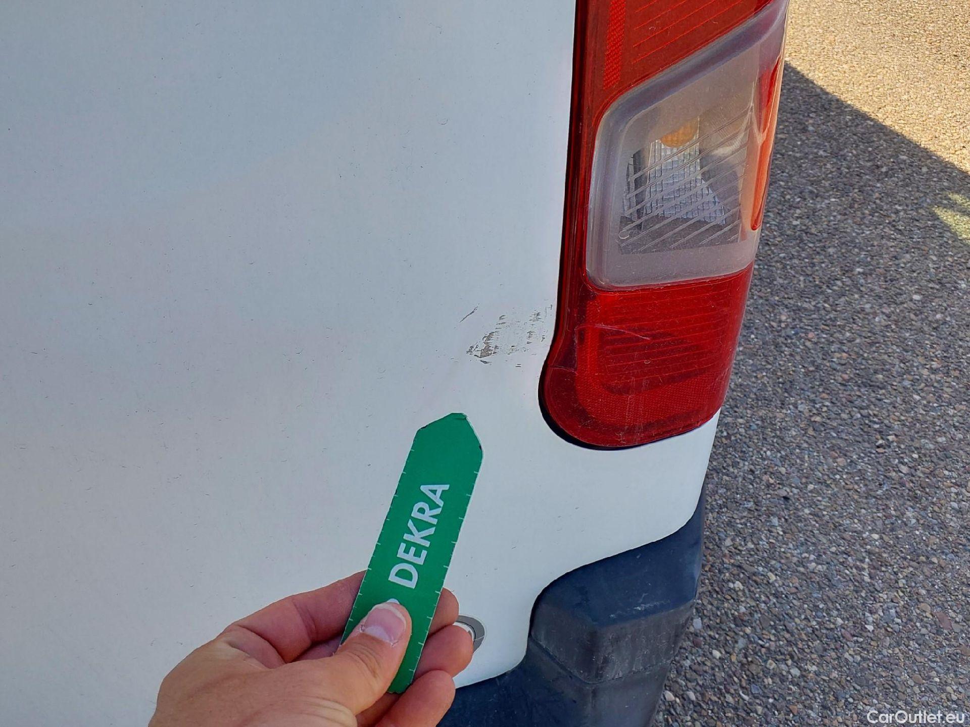  Opel  Combo OPEL  / 2018 / 3P / furgón derivado de turismo 1.6 TD S/S 74kW(100CV) Express L H1 1000 #23