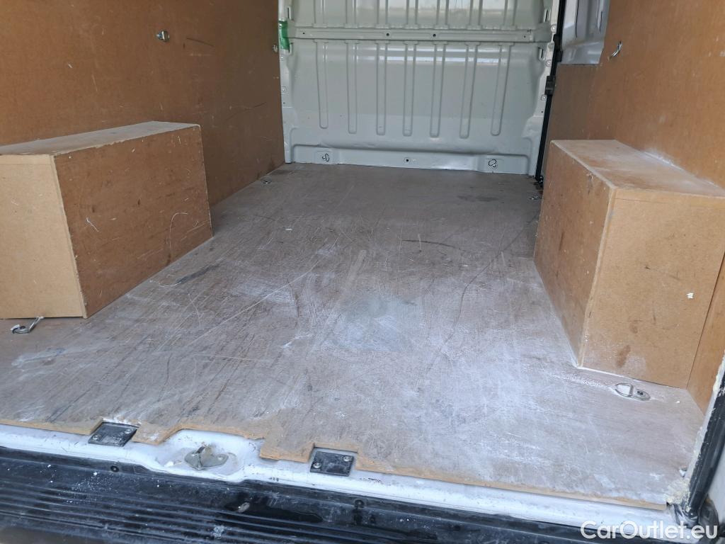  Opel  Movano OPEL  / 2021 / 4P / furgón  Base L2H2 3.5T 2.2 BHDi 88kW #31