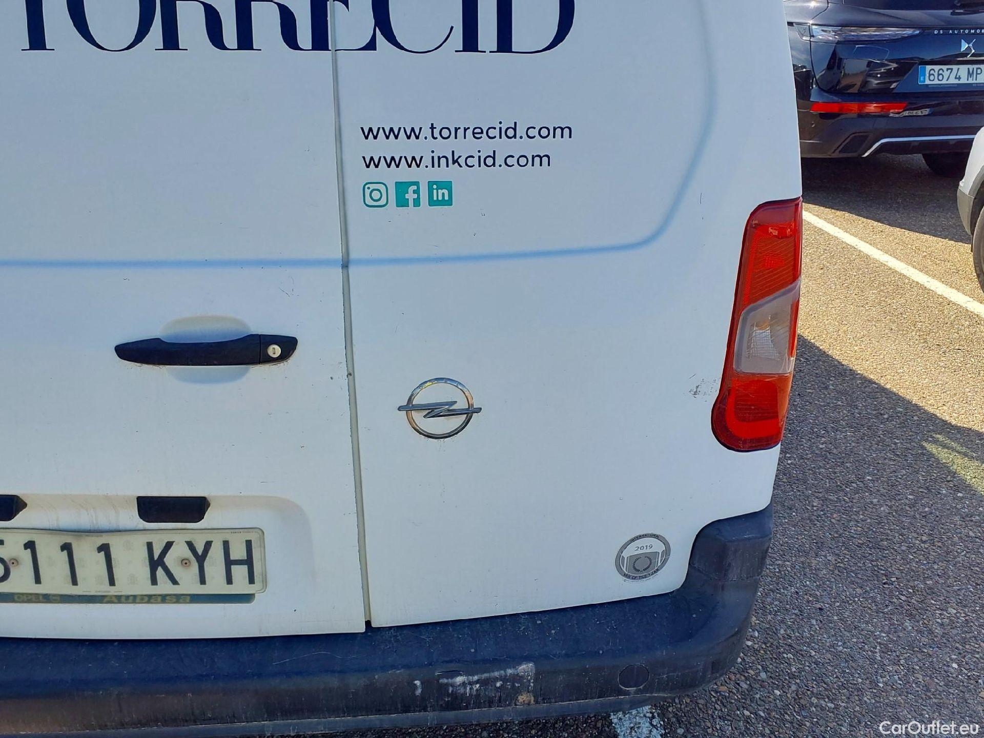  Opel  Combo OPEL  / 2018 / 3P / furgón derivado de turismo 1.6 TD S/S 74kW(100CV) Express L H1 1000 #24