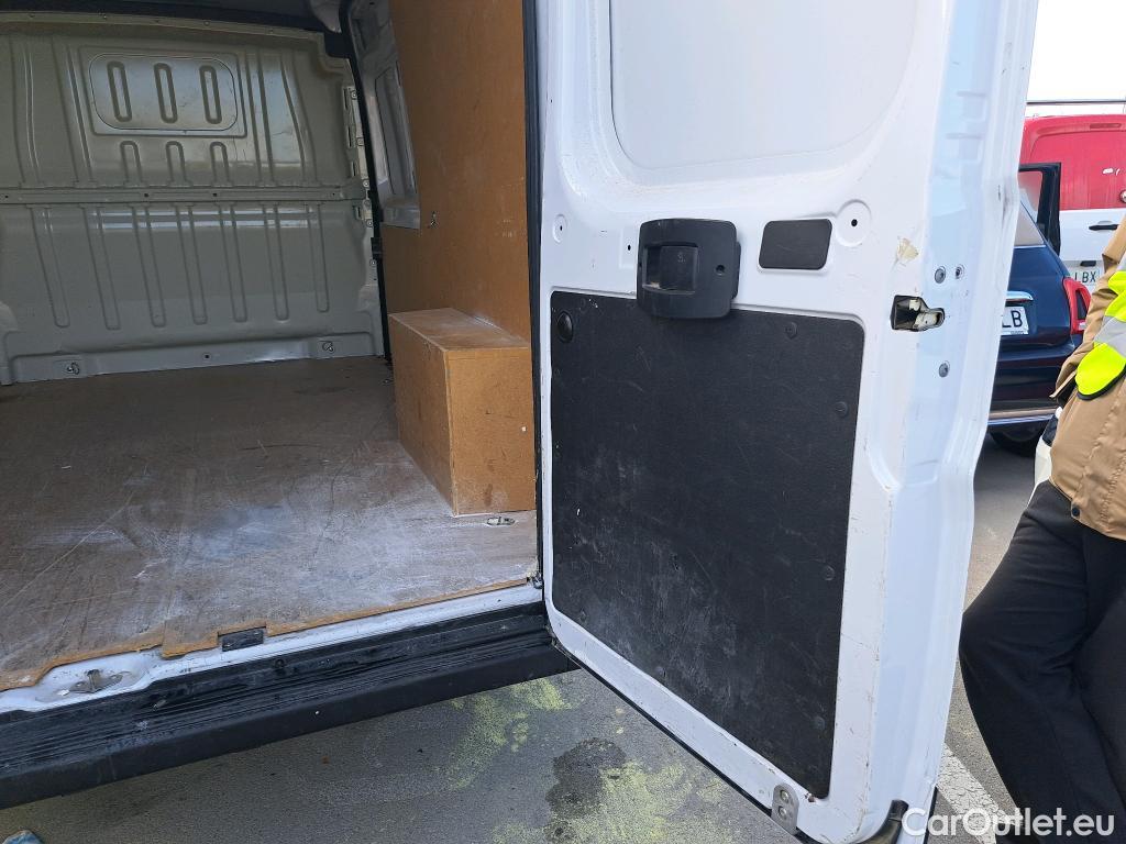  Opel  Movano OPEL  / 2021 / 4P / furgón  Base L2H2 3.5T 2.2 BHDi 88kW #54