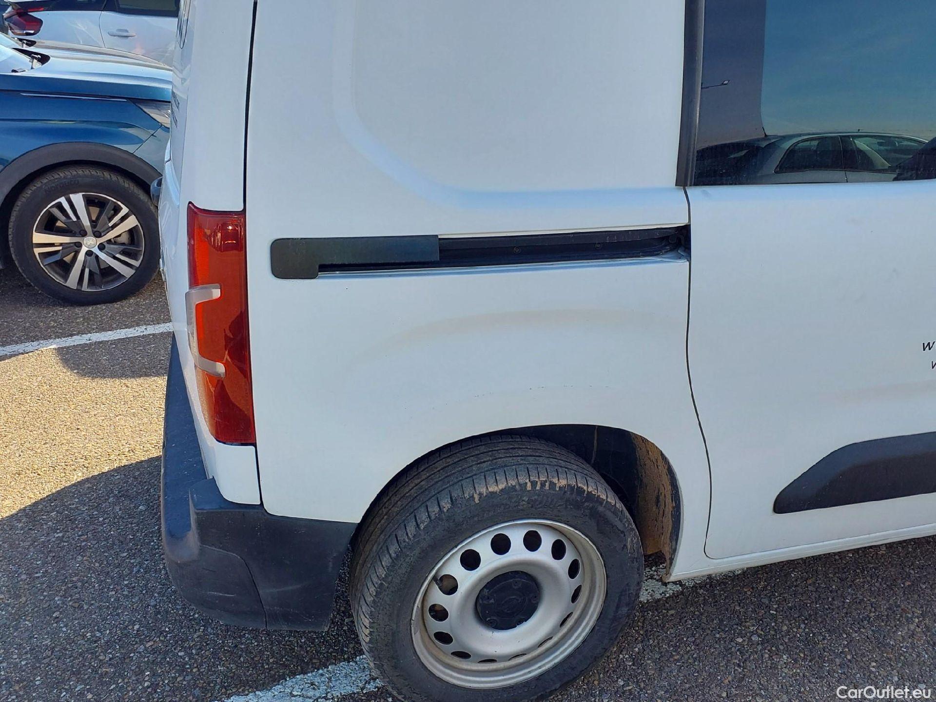  Opel  Combo OPEL  / 2018 / 3P / furgón derivado de turismo 1.6 TD S/S 74kW(100CV) Express L H1 1000 #28