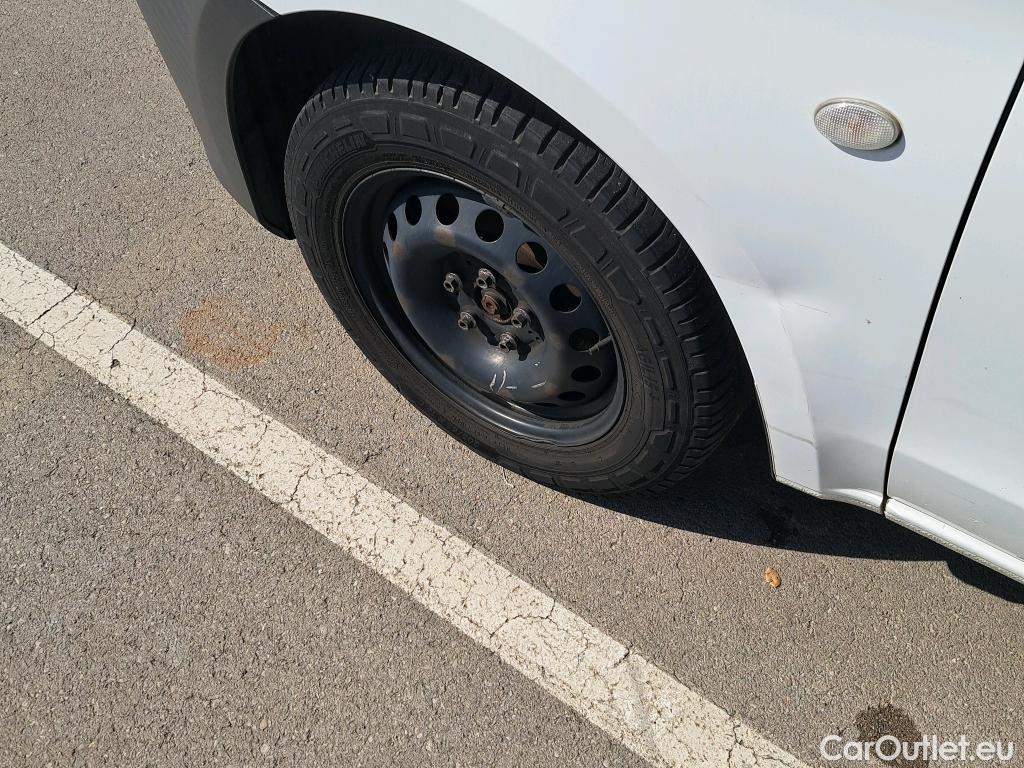  Mercedes  Vito MERCEDES-BENZ  / 2014 / 4P / furgón 111 CDI Larga #28